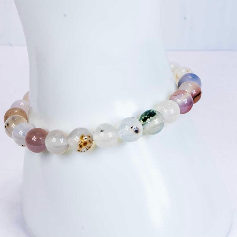 White agate bracelet
